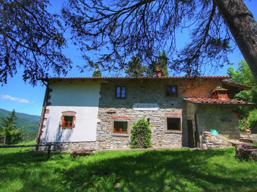 Lavish Farmhouse in Ortignano with Swimming Pool