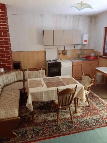 Iekārtas, Apartments with swimming pool Pakovo Selo, Zagora - 24486 in Pokrovnik