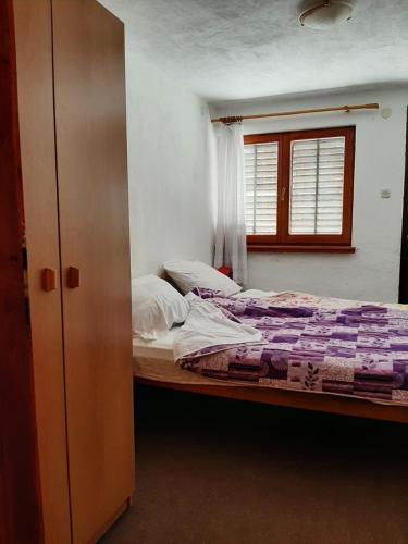 Apartments with swimming pool Pakovo Selo, Zagora - 24486 in Pokrovnik