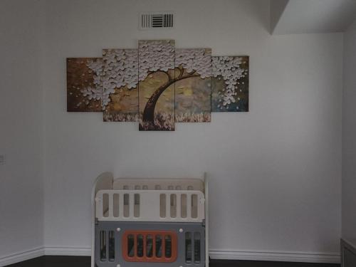 Family-Friendly Sunny SD Escape, Sleeps 8, Beach, Zoo, Downtown & Convention Center in Miramar Ranch North