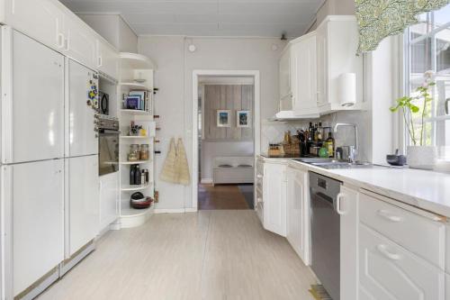 Harmonious family-friendly villa, Stockholm (photo 3)