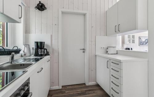 Two-Bedroom Holiday Home image 7