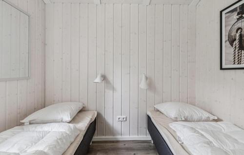 Two-Bedroom Holiday Home image 2
