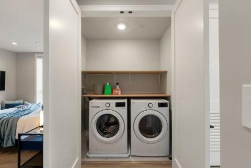 New Build in Pilsen Spacious 2 Bed 2 Bath Unit in University Village