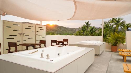 Úszómedence, Hotel Tepalcates in San Patricio Melaque