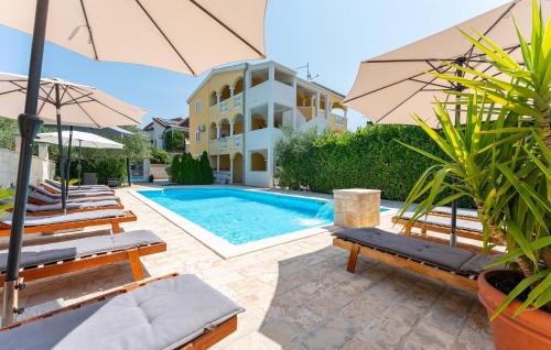Stunning Apartment In Pakostane With Wifi - Location saisonnière - Pakoštane