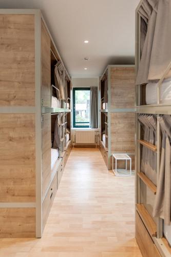 A Room In The City - image 4