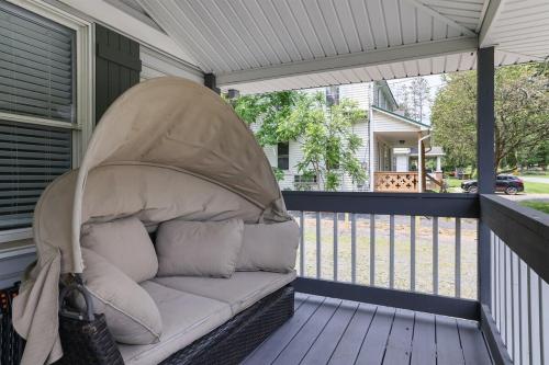 Dotări, Remodeled 4BR w Yard, Fire Pit, Near Camelback in Tannersville