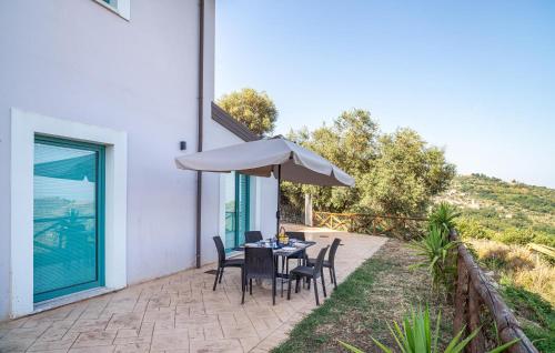 Viesnīcas āriene, 3 Bedroom Awesome Home In Perdifumo in Perdifumo