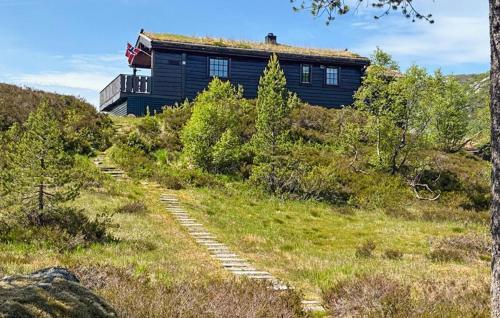 . 3 Bedroom Gorgeous Home In Tjørhom