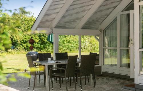 Hotelli välisilme, Beautiful Home In Hemmet With Sauna in Hemmet
