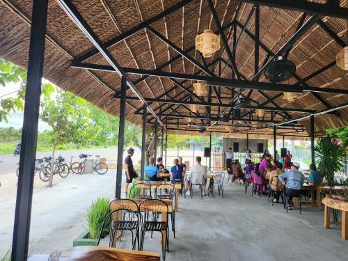 Sài Gòn Bàu Trắng Homestay & Camping