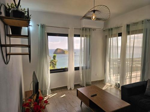 T3 tout confort avec vue panoramique in 치코니