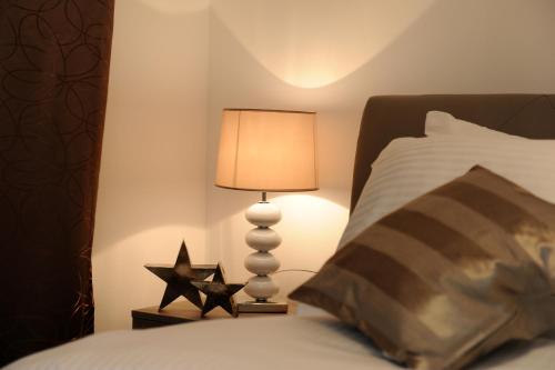 Studio Apartment image 10