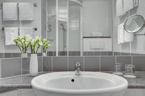 IntercityHotel Berlin Ostbahnhof - image 11