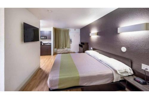 Studio 6 Irving, TX - Irving DFW Airport East