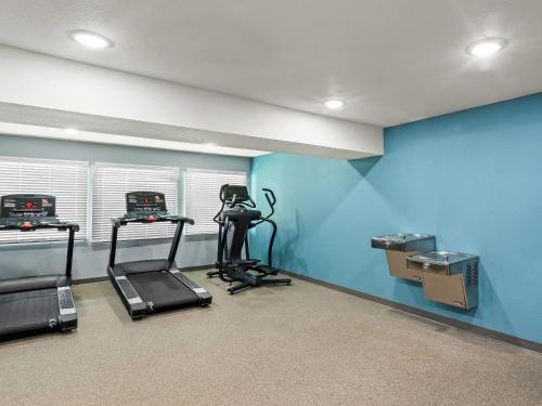 Fitnes center, WoodSpring Suites Prattville - Montgomery North in Fays