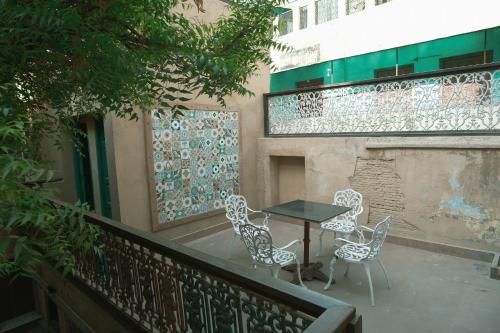 Létesítmények,  négyzetméteres, 3 hálószobás  3 fürdőszobával Városközponthoz közel területén (Neem Haveli) near Chandni Chowk