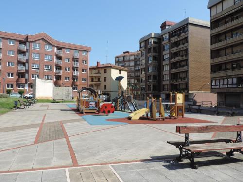สนามเด็กเล่น, Apartamento Jarrillero in พอร์ทูกาลีท