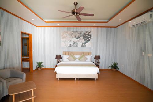 room detail thumbnail 0