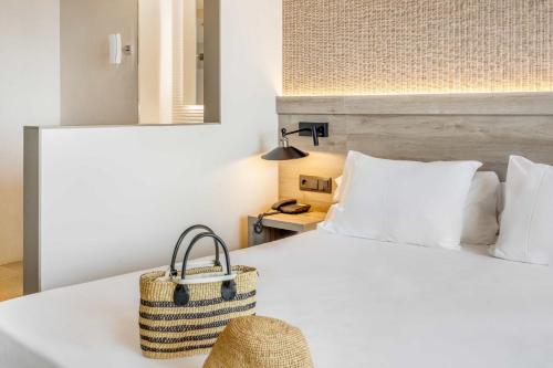 2 twin beds