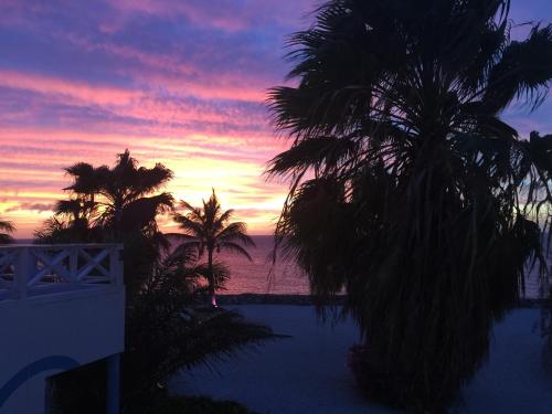 Pemandangan luar, Oceanfront Townhome in Marazul Dive Resort in Westpunt