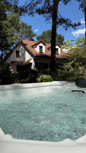 Exterior view of Willa Las&Luksus Jacuzzi, Sauna i Relaks pod Warszawa