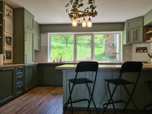 In Varful Dealului in Vulcana De Sus