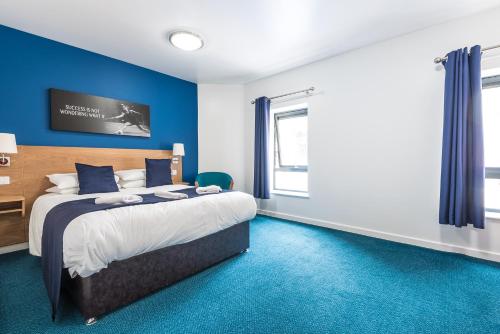 1 double bed