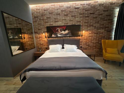 . Rozafa Fish City Hotel