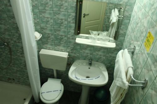 Hotel Capitol - image 7