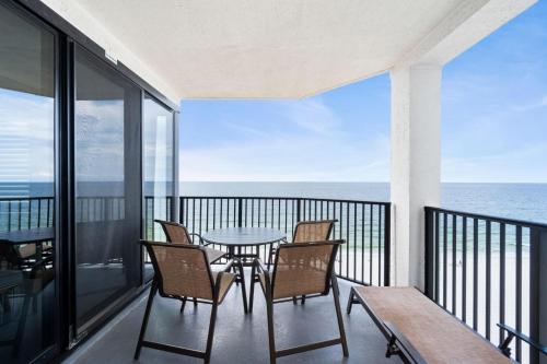 Broadmoor 804 in หาดเพอร์ดิโด