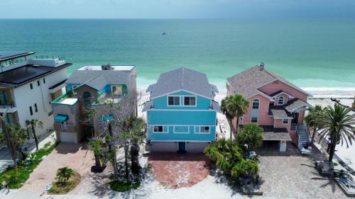 Serenity By The Sea - Amazing beach front townhome - image 4