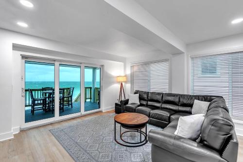 Serenity By The Sea - Amazing beach front townhome - image 12
