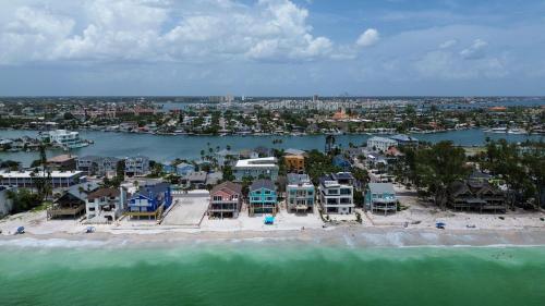 Serenity By The Sea - Amazing beach front townhome - image 13