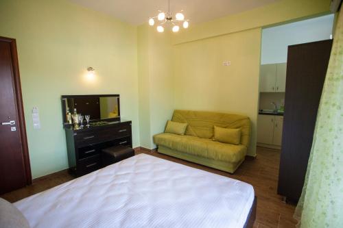 Paraskevi's Luxury Studios - image 4