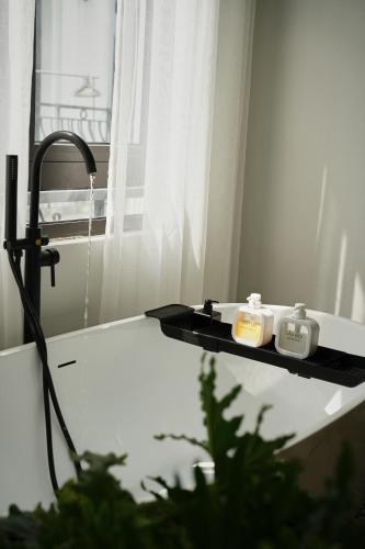 Villi Hanoi Homestay - 온수 욕조