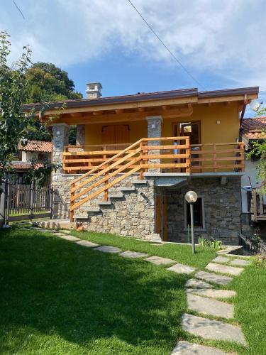  Bella Italia chalet in Massino Visconti