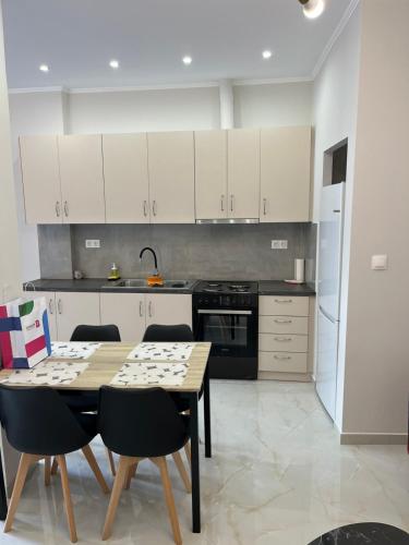 Home-1611 in Paramythia