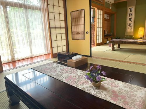 Twin Room with View image 8