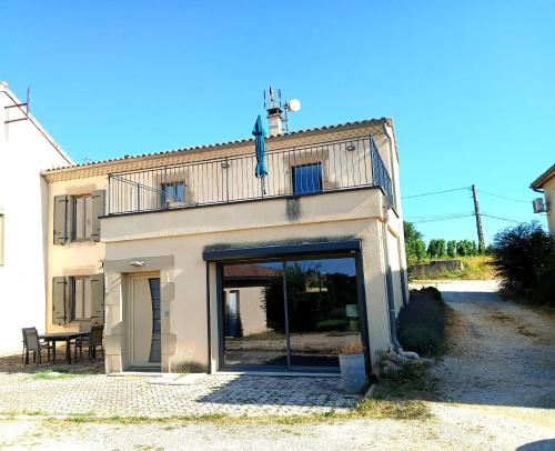 Ieeja, Villa spacieuse à Crozes-Hermitage avec piscine privée (Villa spacieuse a Crozes-Hermitage avec piscine privee) in Tain-l'Hermitage