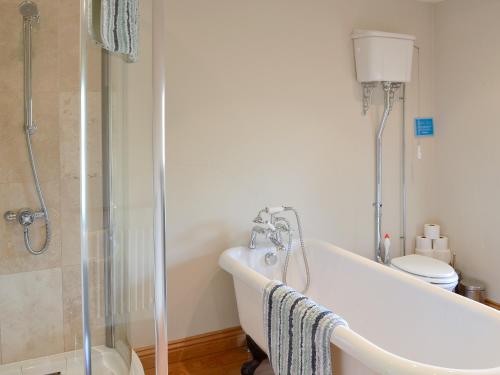 A szálláshely kívülről, Somersal Farmhouse in Somersal Herbert