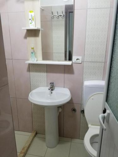 Double Room with Private Bathroom image 2
