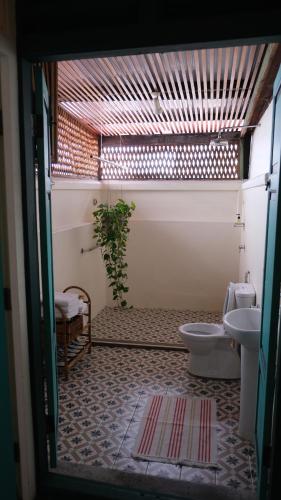 First Floor Suite image 6