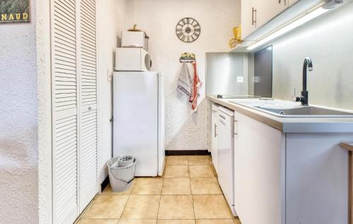 virtuve, Charmante Maison À La Campagne (Charmante Maison A La Campagne) in Saint-Crépin-et-Carlucet