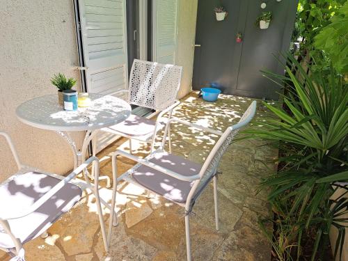 Apartment - Ground Floor image 2