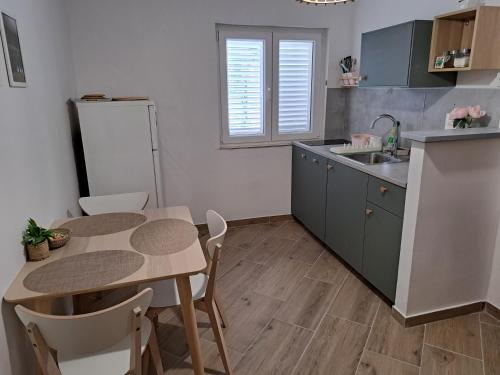 Apartment - Ground Floor image 6