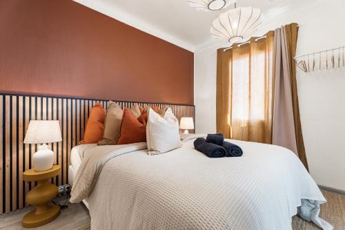 One-Bedroom Apartment room in Nice Renting - 35b MASSENA - Chic Cosy Calm Balcony Massena Pedestrian Heart