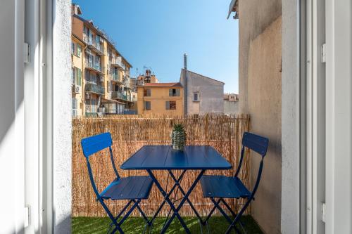 One-Bedroom Apartment image 9