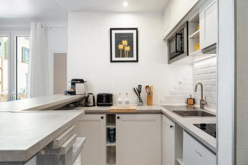 One-Bedroom Apartment image 8